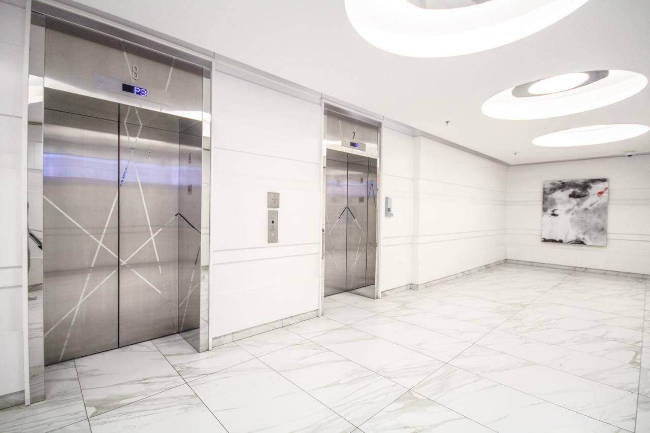 Sarkar Suites - Entertainment District Toronto Exterior photo