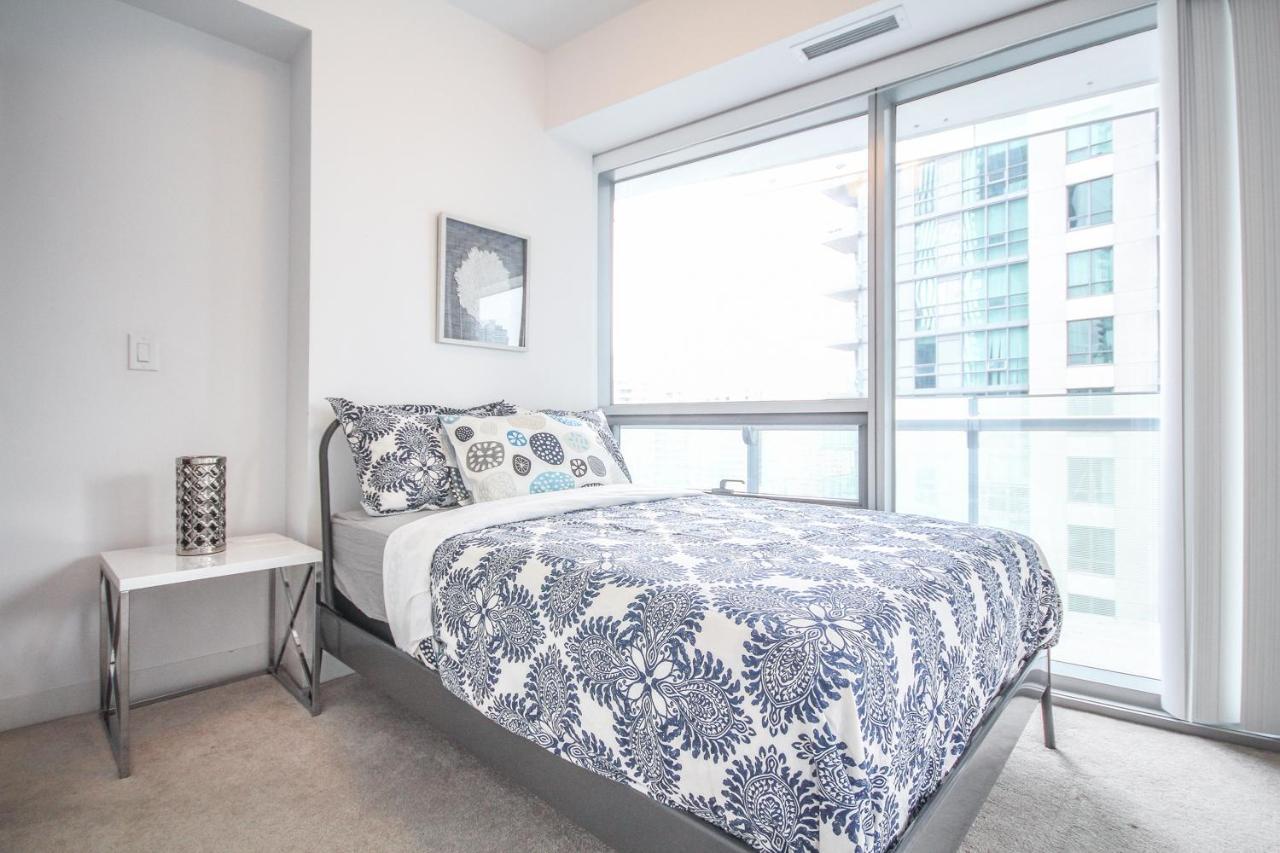 Sarkar Suites - Entertainment District Toronto Exterior photo