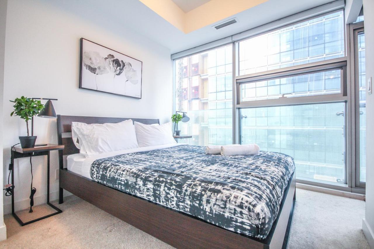 Sarkar Suites - Entertainment District Toronto Exterior photo