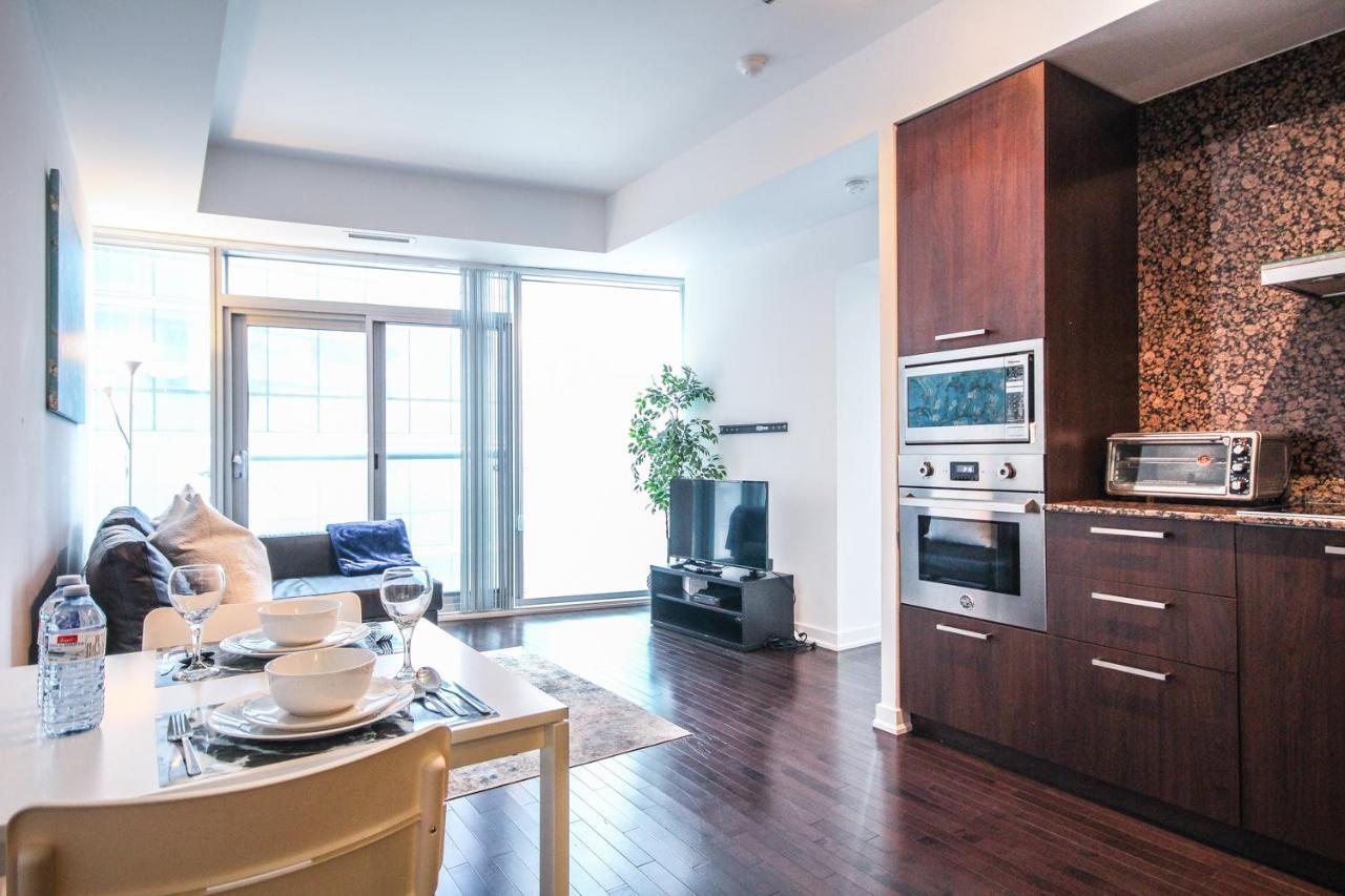 Sarkar Suites - Entertainment District Toronto Exterior photo